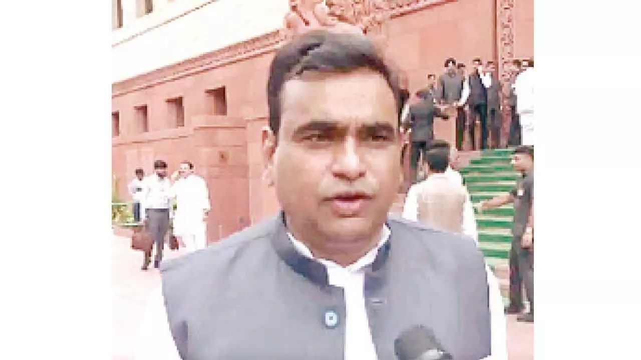 Kaushik Reddy is trying to score brownie points from bosses: Chamala Kaushik Reddy is trying to score brownie points from bosses: Chamala