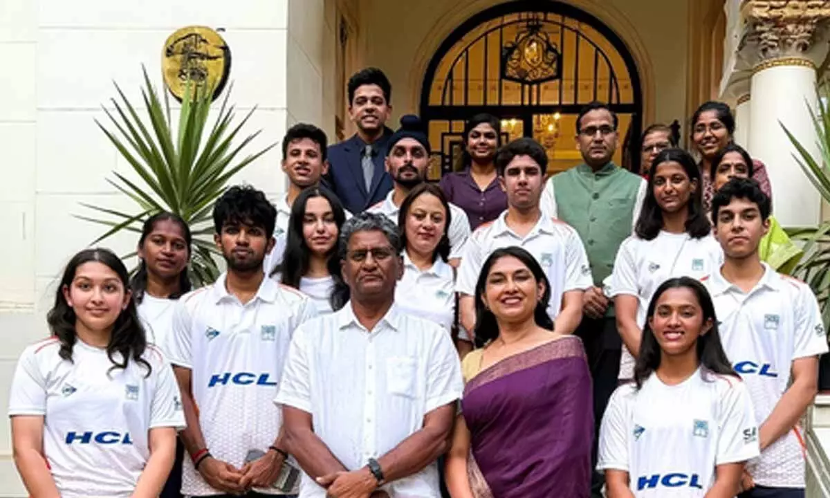 Indian Ambassador to Egypt hosts U-17 squash team for Junior Worlds in Cairo