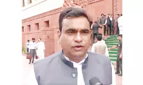 Kaushik Reddy is trying to score brownie points from bosses: Chamala