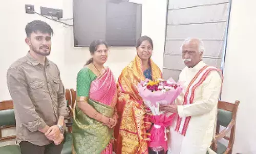 Dattatreya fetes Army Major for river rafting feat