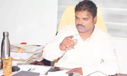 Commissioner reviews sanitation and trade licences