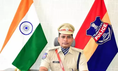 Flood Alert in Jogulamba Gadwal: SP Urges Riverside Villagers to Stay Vigilant as Inflows Surge from Jurala and Tungabhadra Rivers