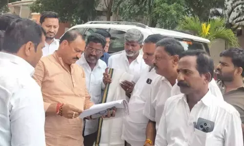 Gadwal Congress Cadres Demand Justice and Recognition; Submit Petition to TPCC Chief Bomma Mahesh Kumar Goud