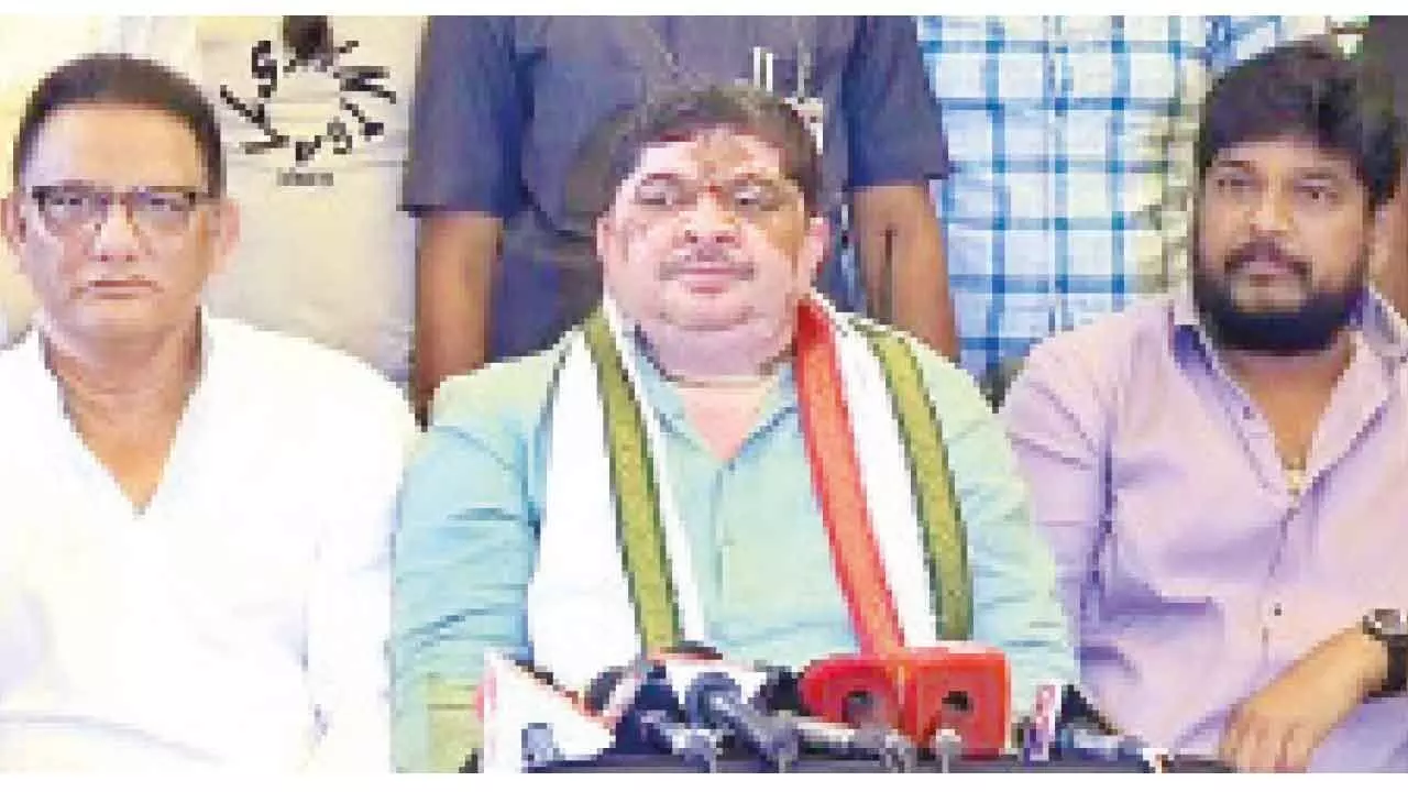 Ponnam dangles JH seat carrot for local candidate Ponnam dangles JH seat carrot for local candidate