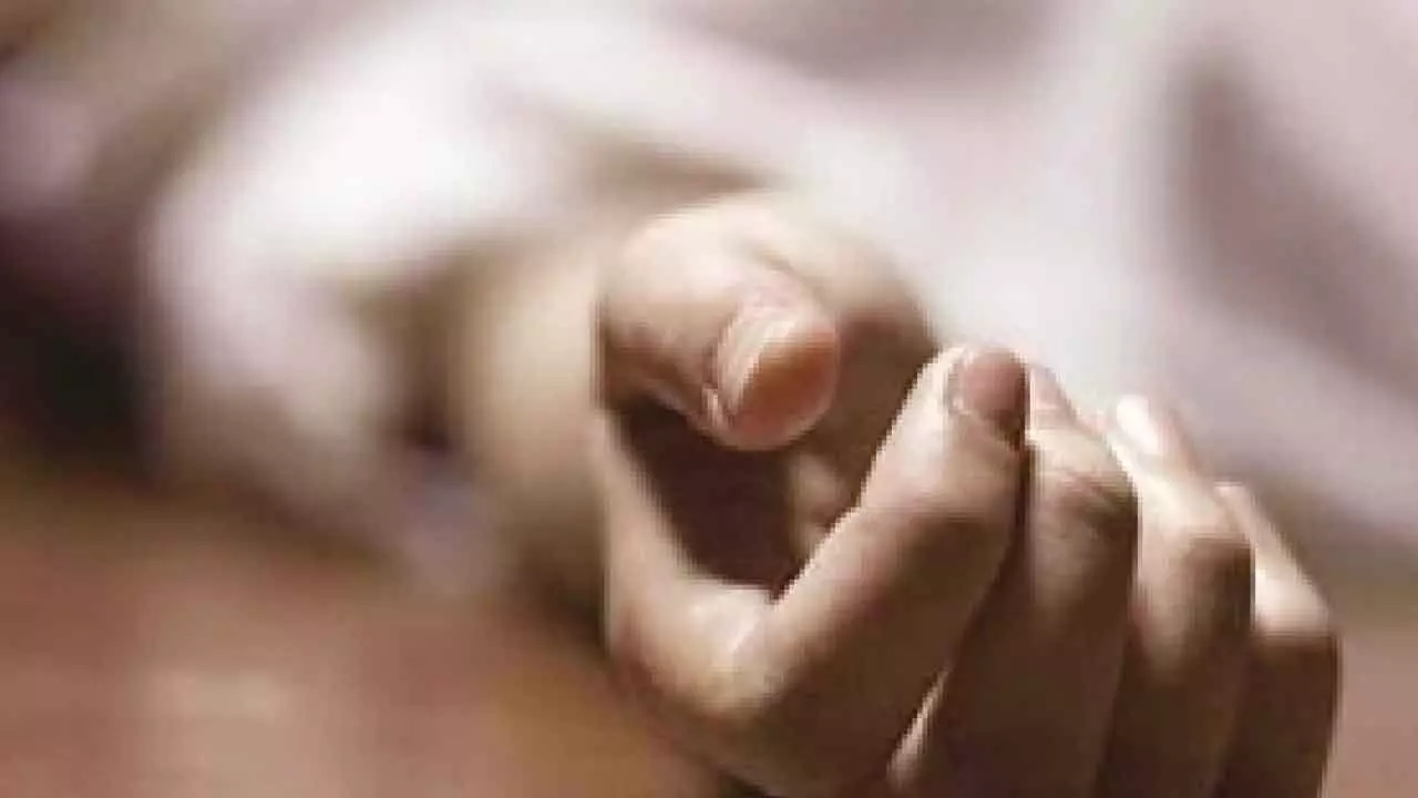 CA kills self using helium gas in hotel CA kills self using helium gas in hotel