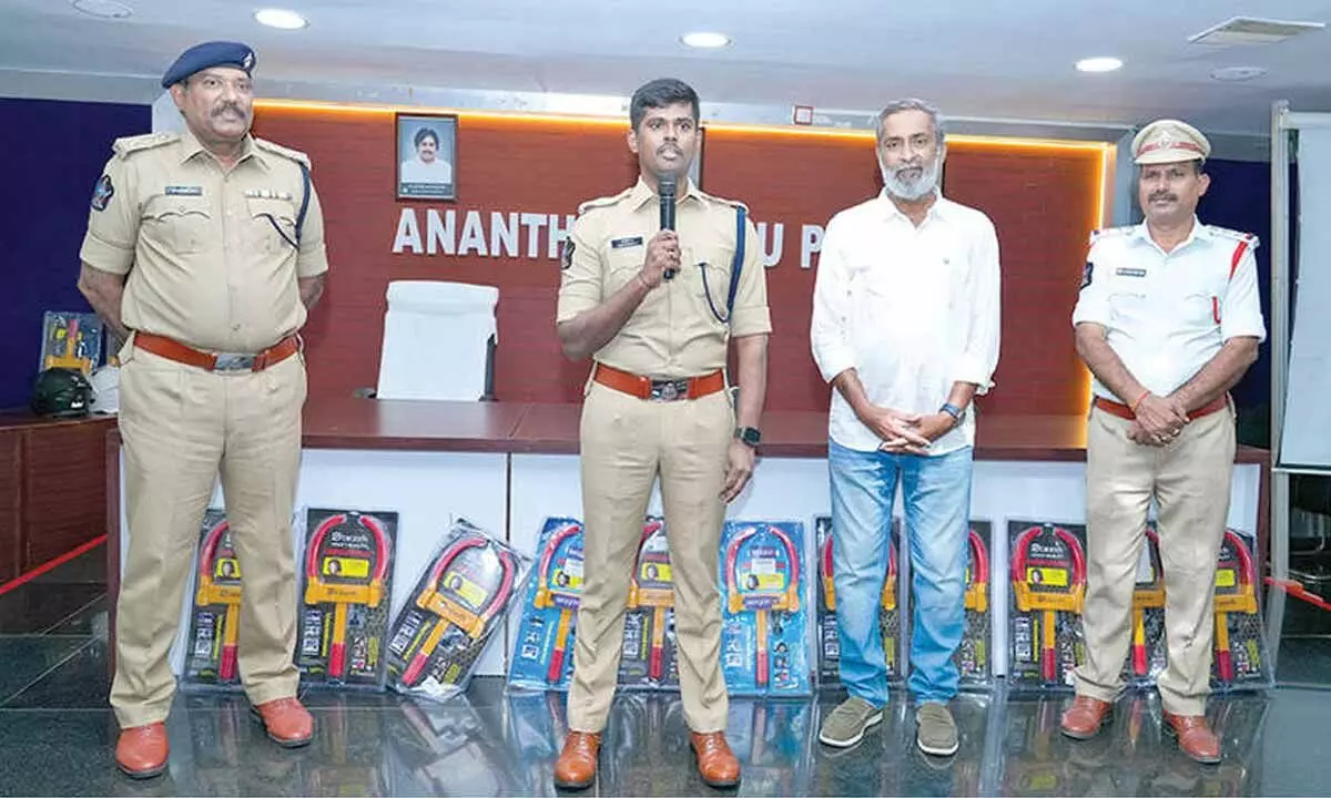 Park vehicles only at designated places: SP Park vehicles only at designated places: SP