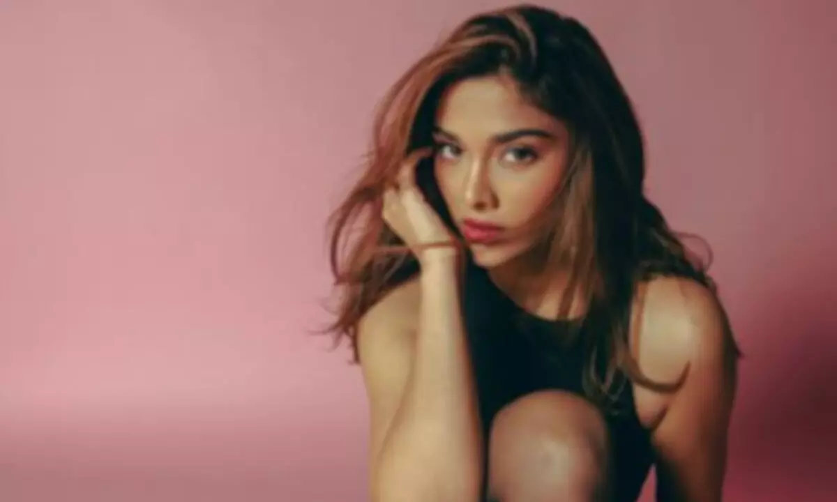 Saiee Manjrekar turns heads with her stylish new look