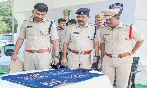 Burglar held, gold ornaments worth Rs 27L recovered