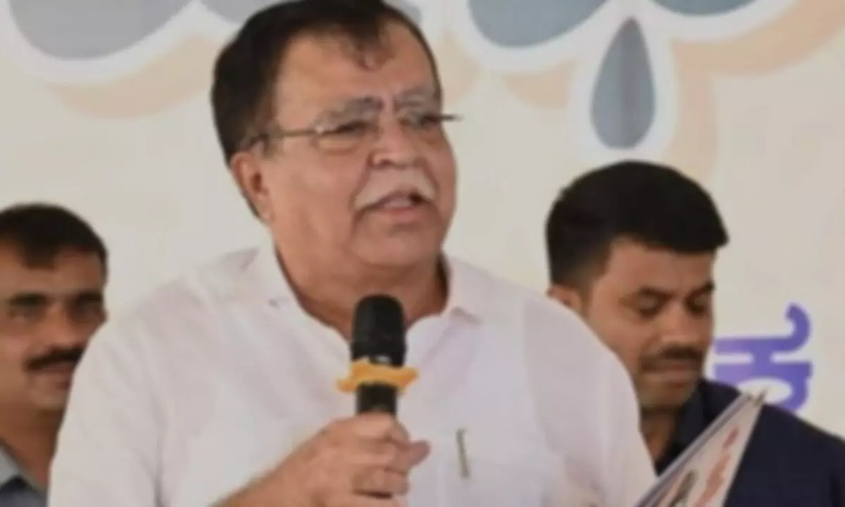 Honeytrap allegations by Ktaka minister are baseless, claims sources as CID submits report Honeytrap allegations by Ktaka minister are baseless, claims sources as CID submits report