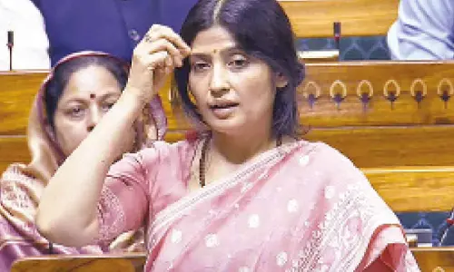 SP workers slap cleric who made ‘derogatory’ comment on Dimple