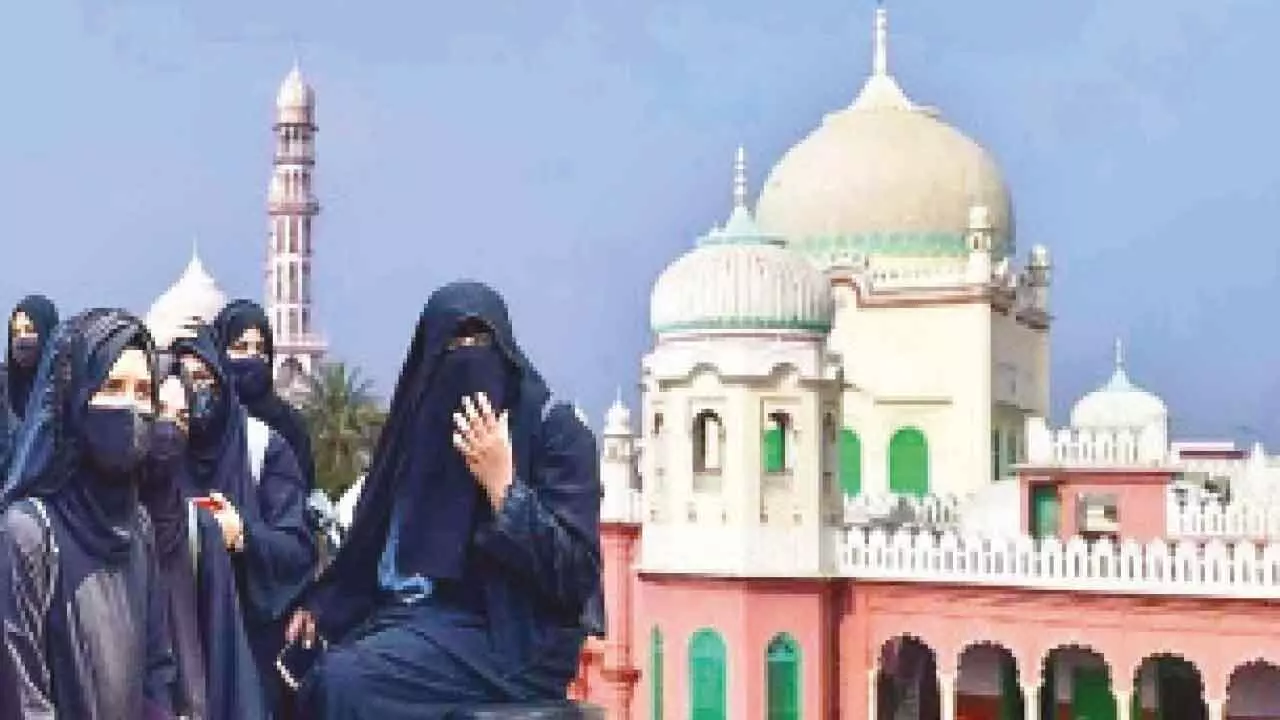Violation of social media guidelines: UP’s Darul Uloom bans women’s entry on campus Violation of social media guidelines: UP’s Darul Uloom bans women’s entry on campus