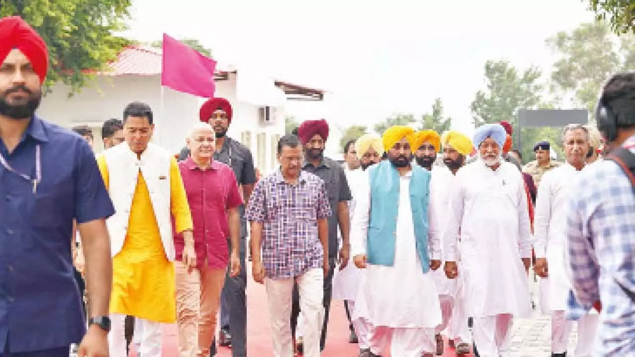 CM Mann, Kejriwal pay tributes to Udham Singh CM Mann, Kejriwal pay tributes to Udham Singh