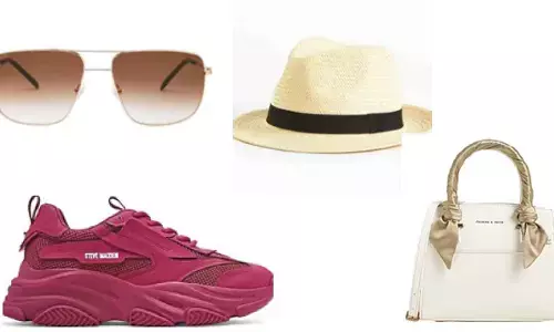 Weekend getaway look book- make stylish statements with bold accessories