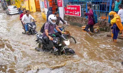 Heavy rain lashes Bihar; IMD issues orange alert for 19 districts