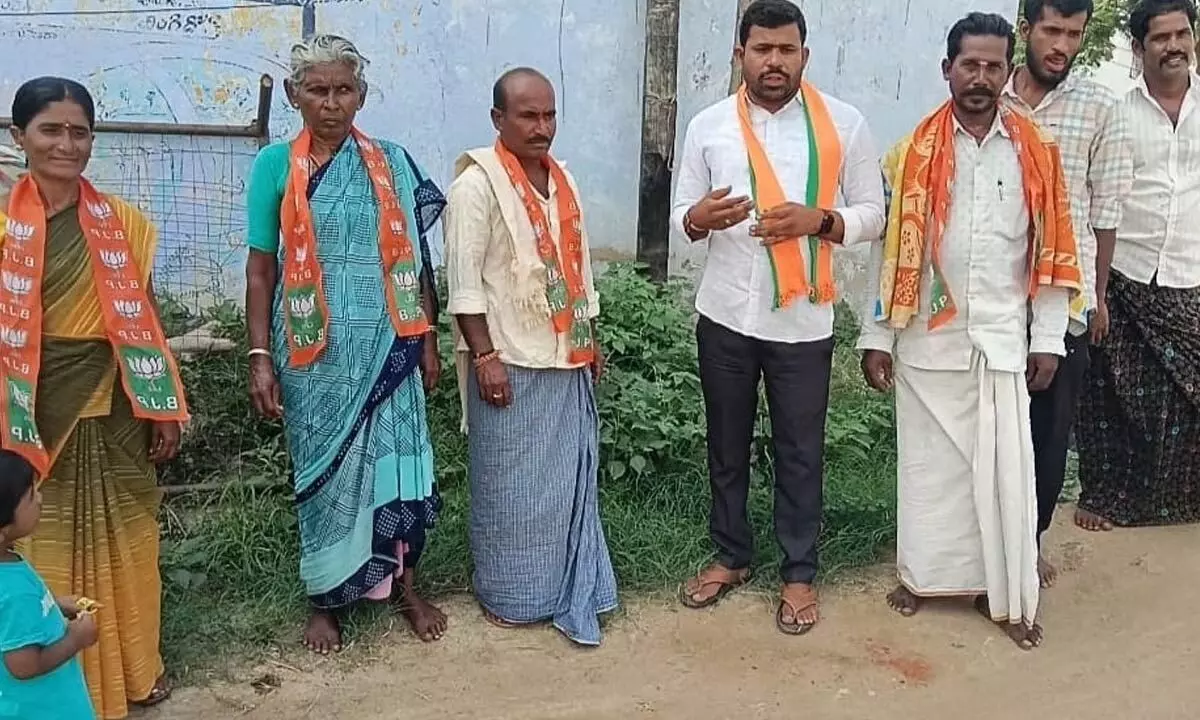 Lives at Risk in Bingidoddi: Residents Demand Action Over Dangling Power Lines and Official Negligence Lives at Risk in Bingidoddi: Residents Demand Action Over Dangling Power Lines and Official Negligence