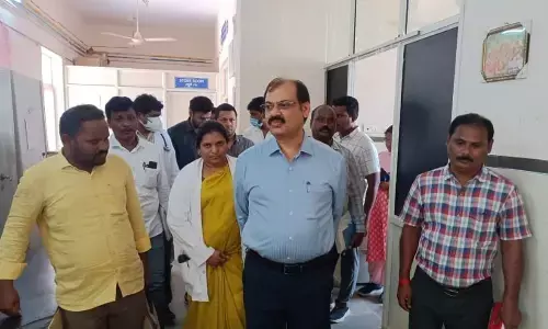 State Monitoring Officer Visits Government Hospital and Medical College in Gadwal, Reviews Healthcare Services and Seasonal Preparedness