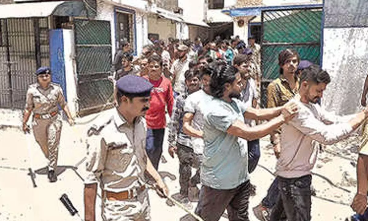 B’desh immigrants living illegally sent back: Saini