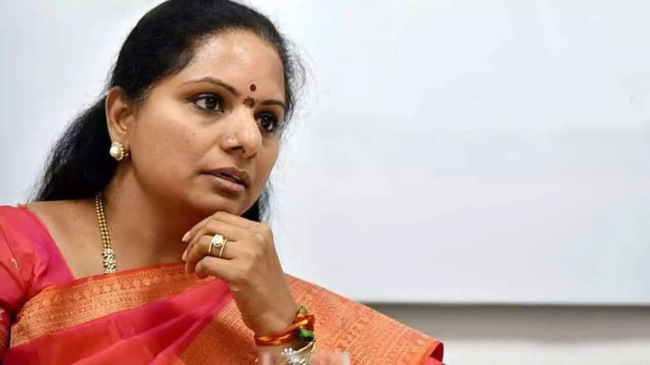 Kavitha calls Jagadish Reddy a Lilliput; Karthik Reddy a small kid
