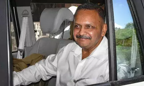 Purohit gets rousing welcome in Pune: asserts no one can question my patriotism, loyalty to nation