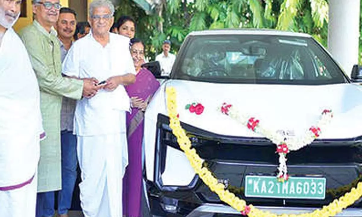 Mahindra & Mahindra gifts new BE.6 model to Dharmasthala temple Mahindra & Mahindra gifts new BE.6 model to Dharmasthala temple