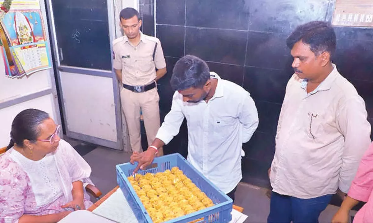 EO inspects Rajanna temple EO inspects Rajanna temple