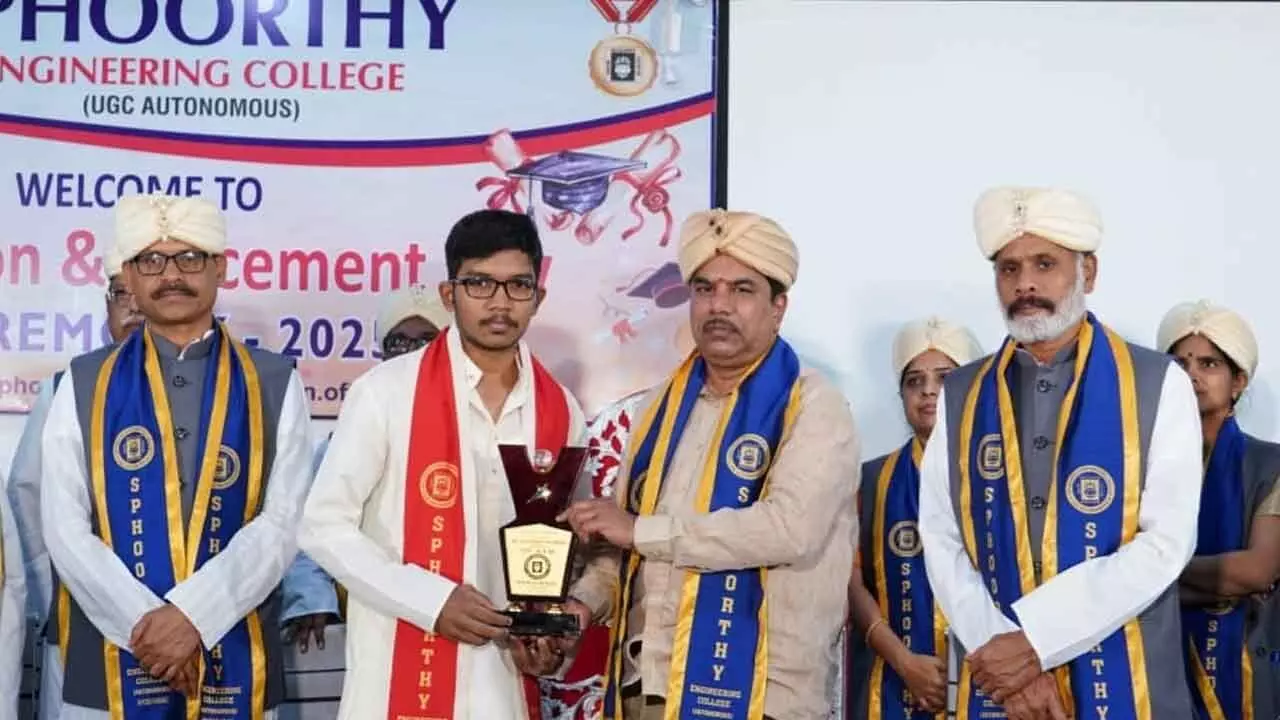 Sphoorthy Engineering College Graduation Day Ceremony Sphoorthy Engineering College Graduation Day Ceremony