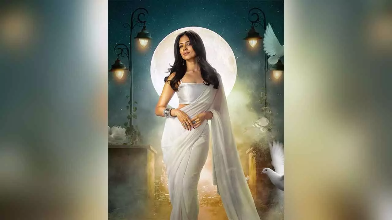 Malavika Mohanan’s traditional avatar unveiled from ‘The Raja Saab’ Malavika Mohanan’s traditional avatar unveiled from ‘The Raja Saab’