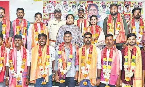 Hard work and determination can achieve anything: Minister Savitha