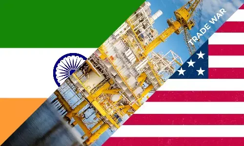 Trump Advisor Criticizes India’s Russian Oil Purchases, Claims They Fund Ukraine Conflict