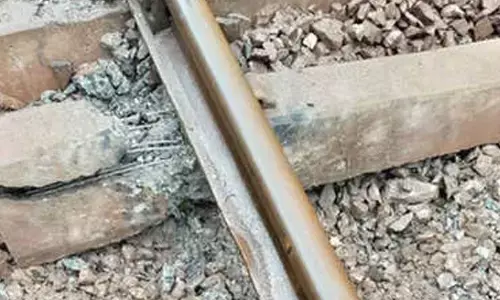 Railway staffer dies in IED blast