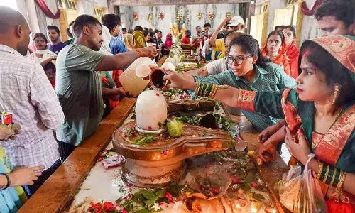 Devotees throng Shiva temples across UP on final Monday of Shravan