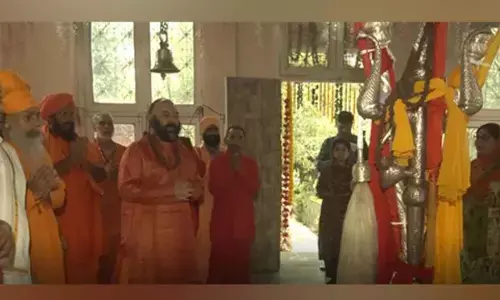 Amarnath yatra: Chhari Mubarak begins journey to cave shrine