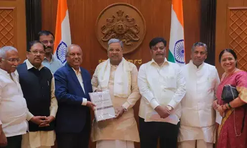 Justice Nagamohan Das submits report on internal reservation for SC to CM