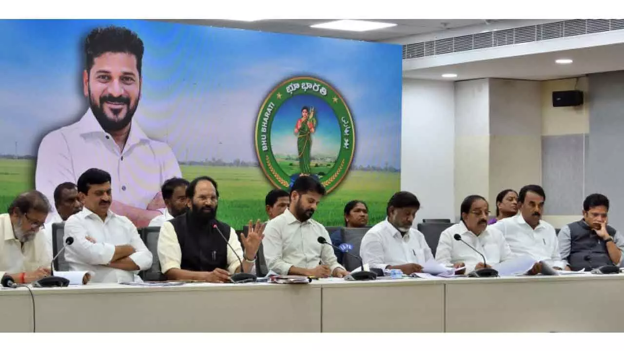 Uttam tears into BRS, says rank irregularities at all levels in KLIP Uttam tears into BRS, says rank irregularities at all levels in KLIP