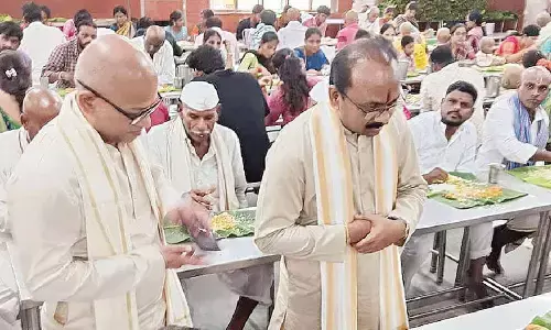 TTD EO inspects Annaprasadam complex