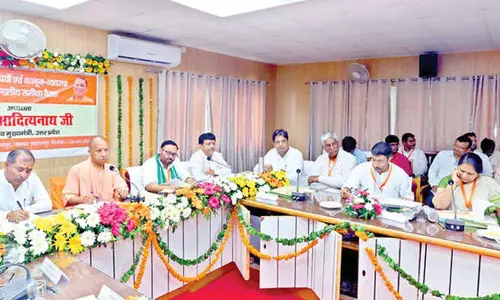 Yogi reviews development projects in Saharanpur division