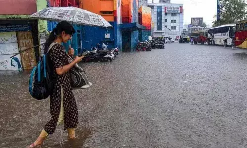 Heavy rains cause severe floodings in Adoni of Kurnool