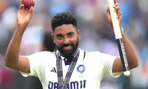 Mohammed Siraj Praised by Asaduddin Owaisi for Stellar Test Spell