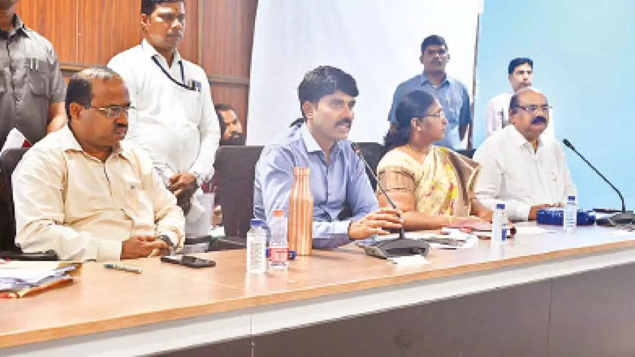 Officials told to ensure timely distribution of anti-parasitic medicine