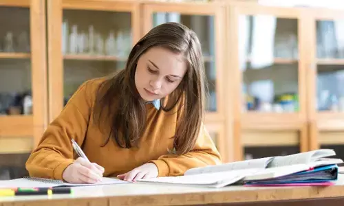 Digital age, distracted minds: How students can find inner stillness to study better