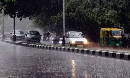 Heavy Thunderstorms Hit Telangana Districts; Hyderabad May See Rain Tonight