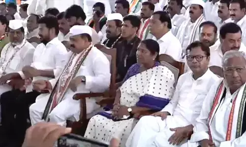 Congress party states Mahadharna at Jantar Mantar in Delhi over BC reservations