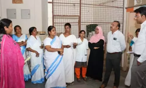 District Collector Conducts Surprise Inspection at Basti Hospital, Stresses Improved Public Healthcare Delivery