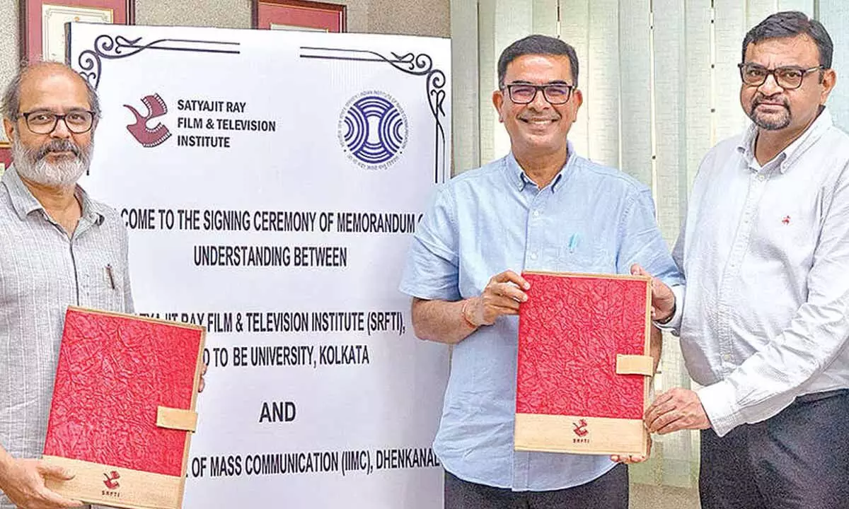 IIMC, SRFTI sign MoU for academic tie-up IIMC, SRFTI sign MoU for academic tie-up