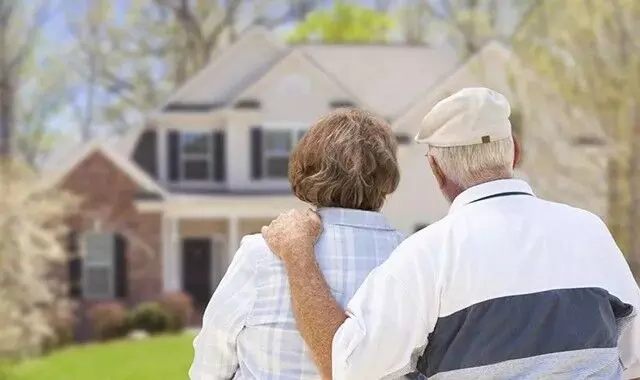 Can senior citizens get a home loan? Key factors to consider Can senior citizens get a home loan? Key factors to consider