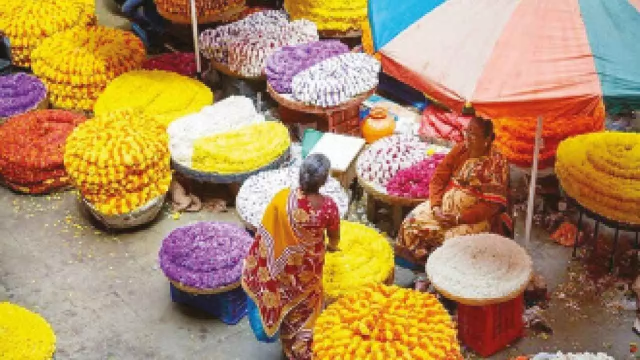 Rude shock as prices of flowers, fruits soar in markets ahead of festival Rude shock as prices of flowers, fruits soar in markets ahead of festival