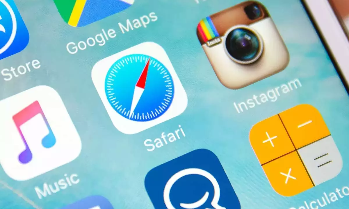 Japan Sets December Deadline to End Apple’s iPhone Browser Restrictions