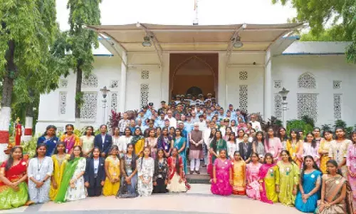 Governor celebrates Raksha Bandhan with Armed Forces