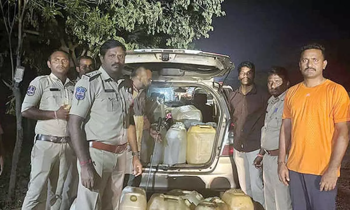 Diesel thieves flee after seeing cops during theft