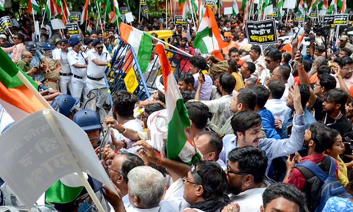 Kolkata Nabanna Avijan march violence: 7 FIRs registered against BJP leaders Kolkata Nabanna Avijan march violence: 7 FIRs registered against BJP leaders